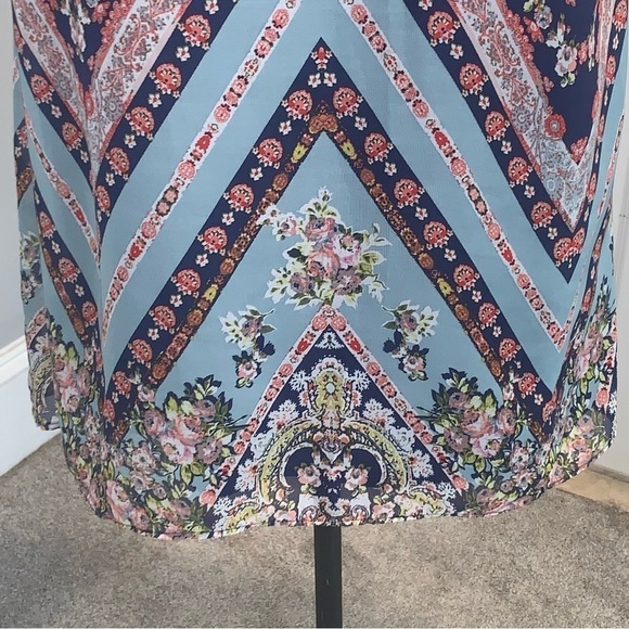 iZ Byer  Floral Boho Dress size M - Picture 5 of 9